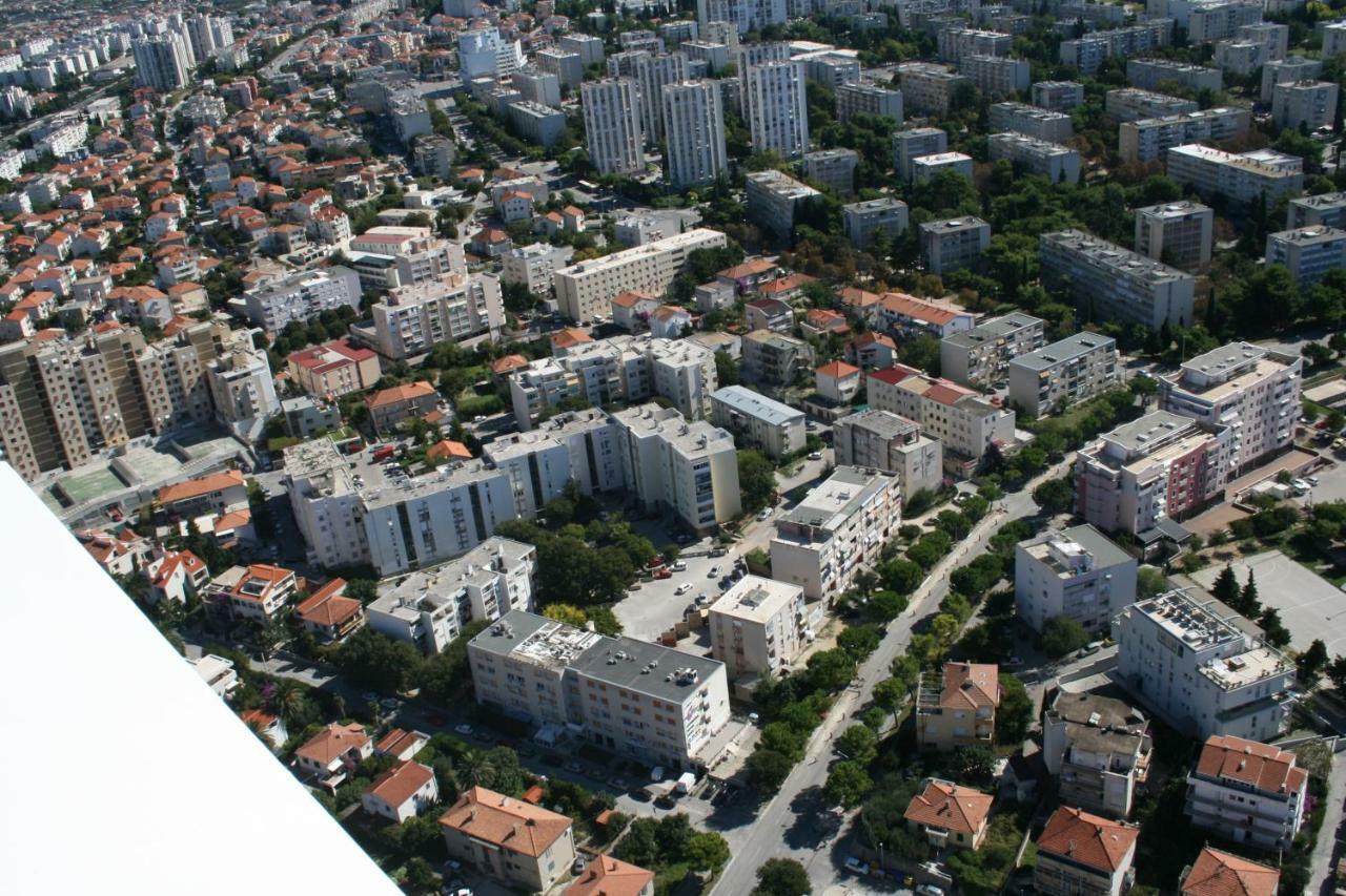 Apartments Put Plokita Smilja Split Exterior photo